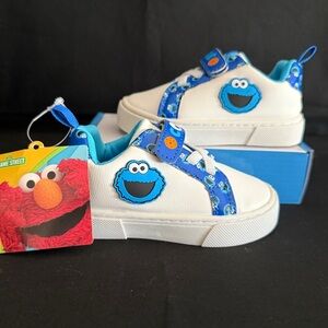 Sesame Street Cookie Monster Kids Sneakers - White and Blue